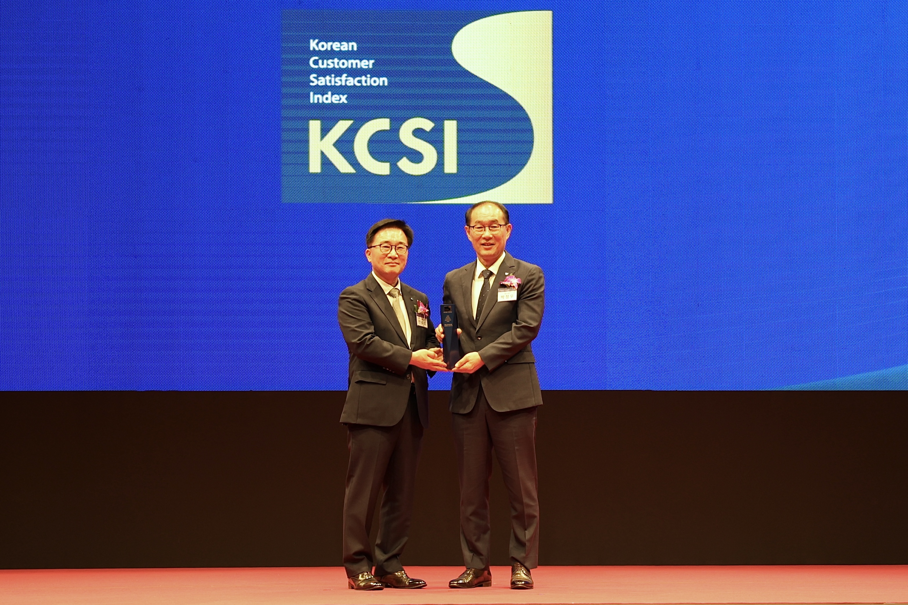 한국능률협회 한국산업의 고객만족도(KCSI) 사무용복합기 5년 연속 1위 / 가정용복합기 10년 연속 1위